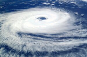 O único furacão no Brasil registrado, o Catarina, visto do espaço em 2004